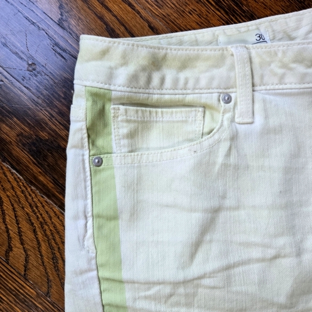 NWT Gap‎ Light Green Stretch Denim Shorts Waist 30